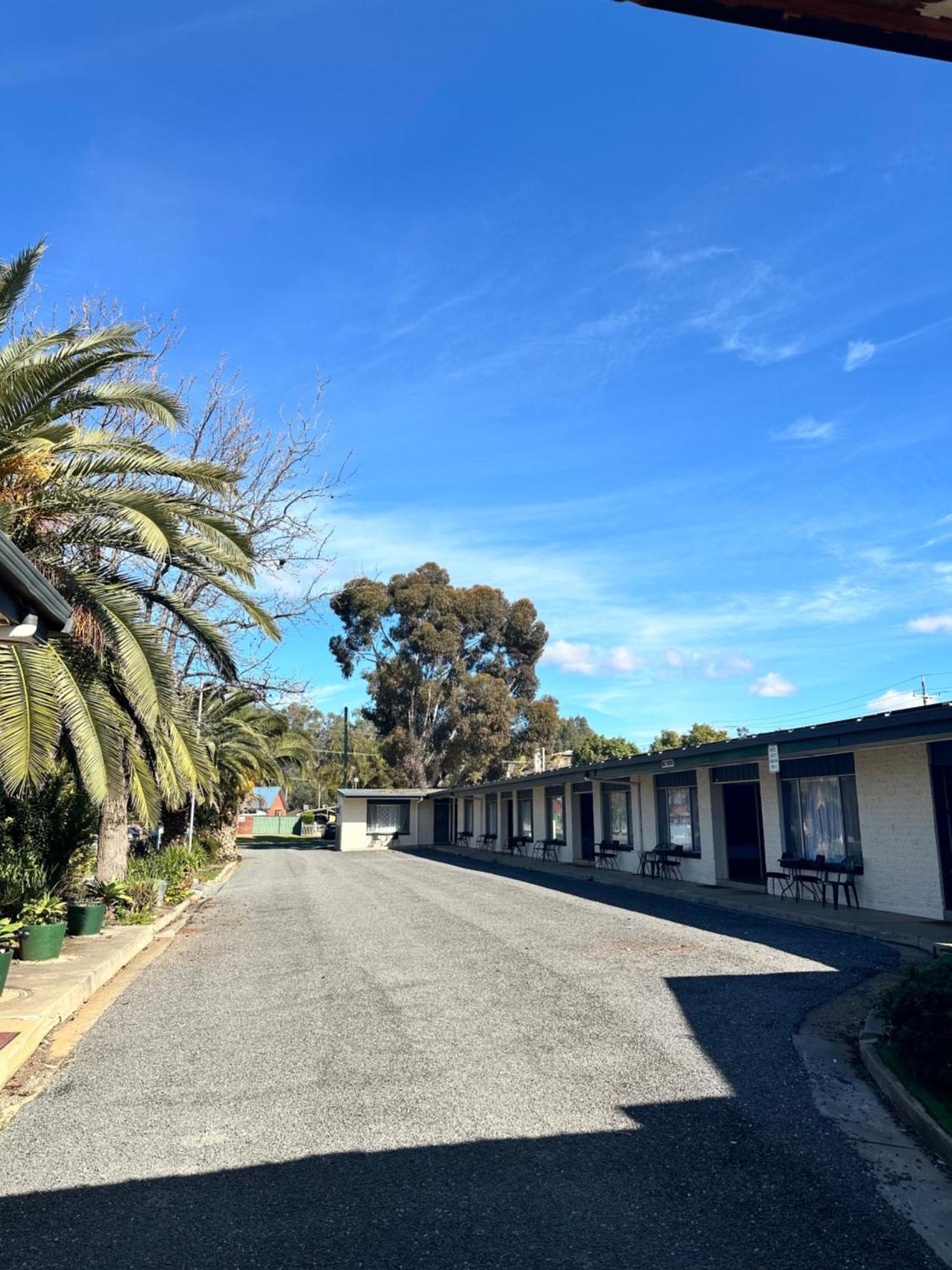 The Shamrock Hotel Balranald Exterior foto