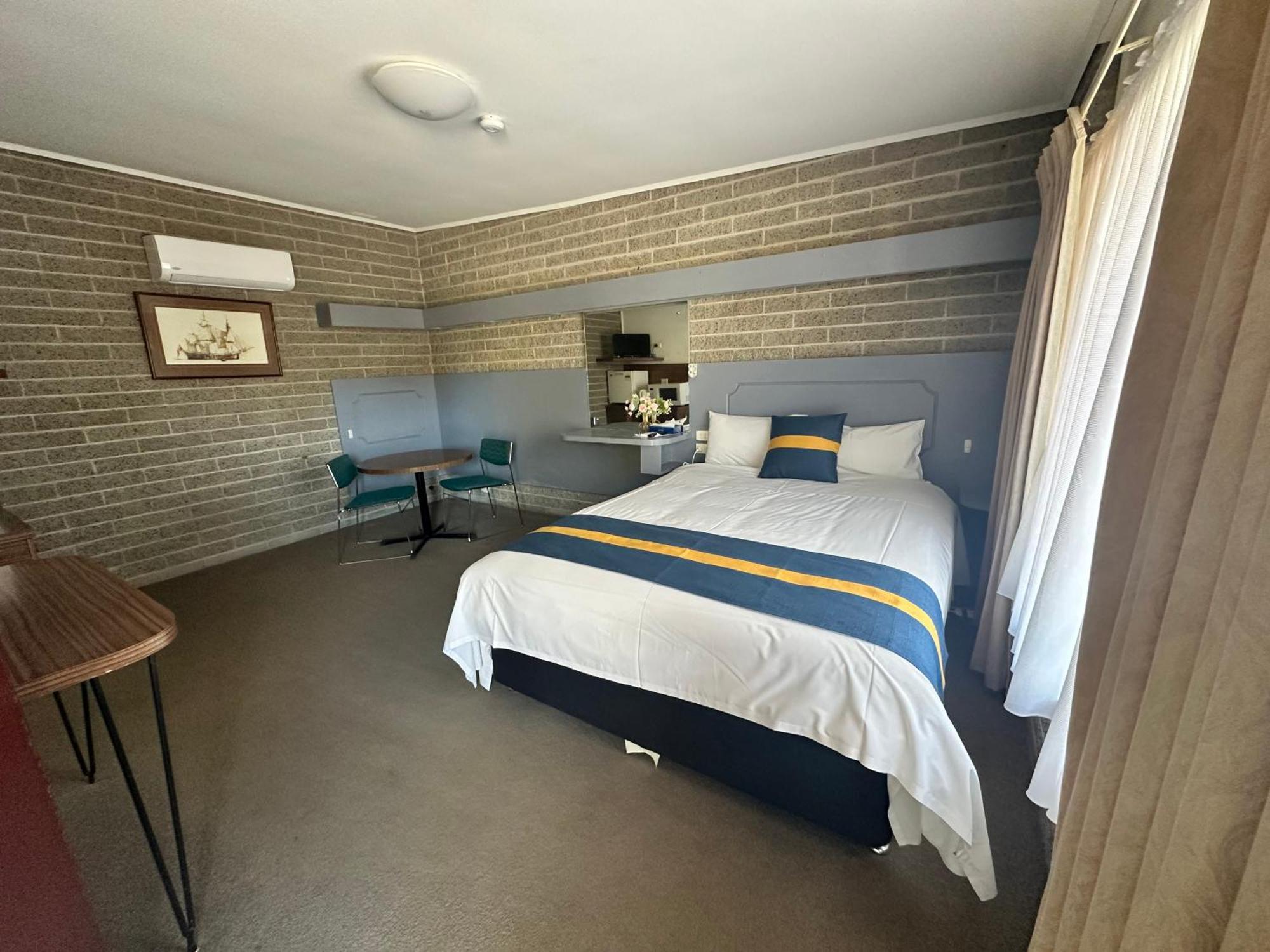 The Shamrock Hotel Balranald Exterior foto